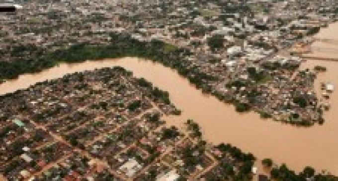 Igreja Universal oferece ajuda aos desabrigados da cheia do Rio Acre