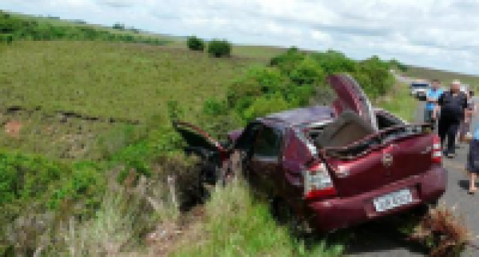 Cantor gospel sofre acidente automobilístico e sobrevive 44 horas sem socorro médico: “Deus me deu forças”