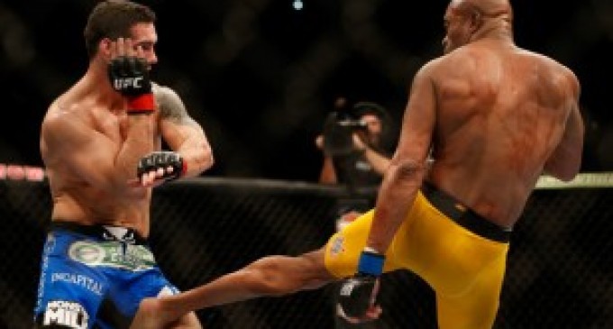 Deus está no controle, diz Roy Jones Jr sobre lesão de Anderson Silva