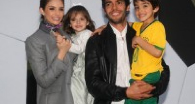 Em festa de aniversário do filho, Kaká e Carol Celico desmentem boatos de que estariam se divorciando