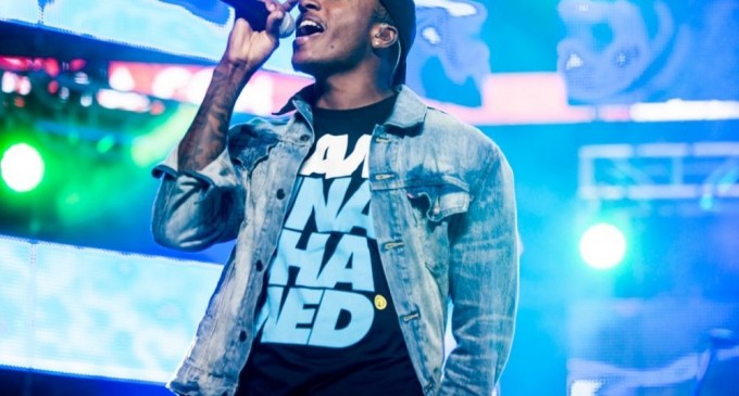 “Não me baseio em rotinas e rituais”, diz o rapper Lecrae sobre sua fé