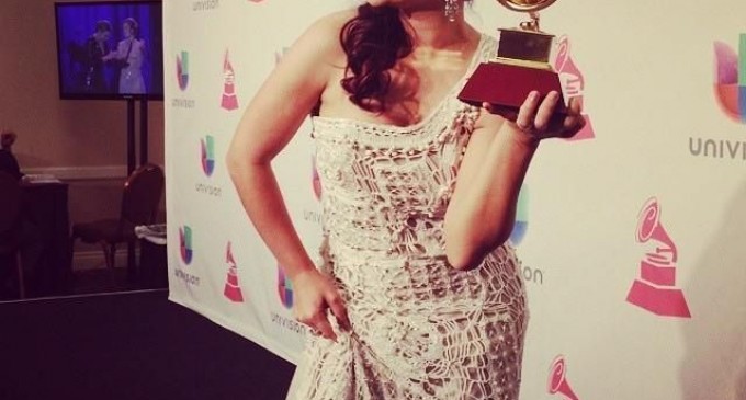 Aline Barros é premiada na categoria “Melhor Álbum de Música Cristã”, do Grammy Latino 2014