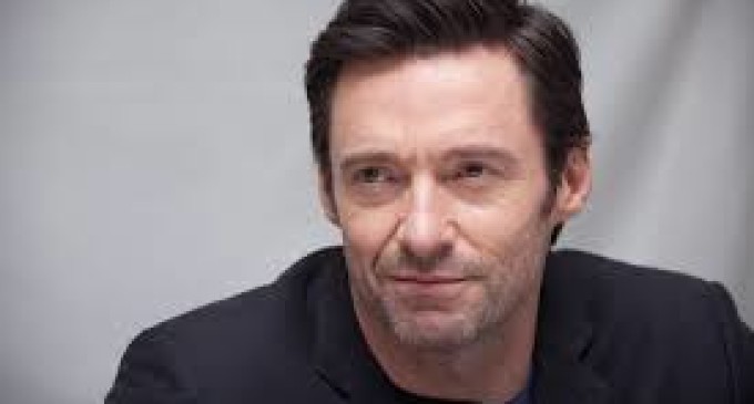 Hugh Jackman diz que dedica sua atuação a Deus