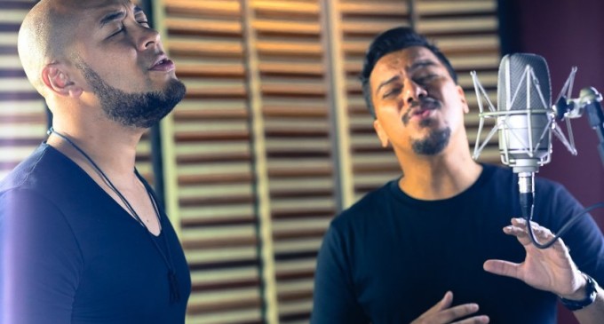 Ton Carfi lança clipe com vocalista da banda Sorriso Maroto