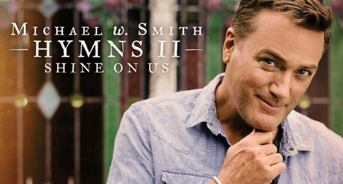 Michael W. Smith lança segundo disco de hinos tradicionais nesta sexta-feira