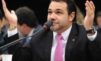 Marco Feliciano pede que petistas deixem o país sobreviver