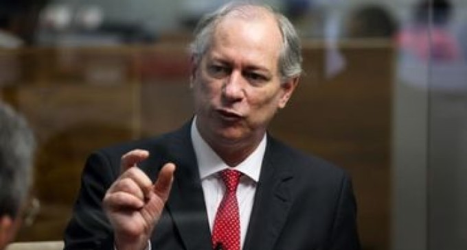 Ciro Gomes ataca igrejas em discurso sobre “fraude nas eleições” de 2018