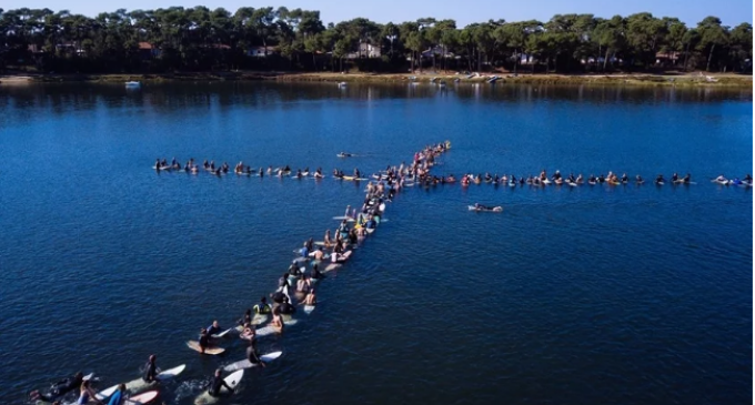 Missionário prega o Evangelho entre surfistas: “Eles experimentam a criação de Deus”