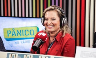 Bolsonaro pode designar a evangélica Joice Hasselmann como líder do governo na Câmara