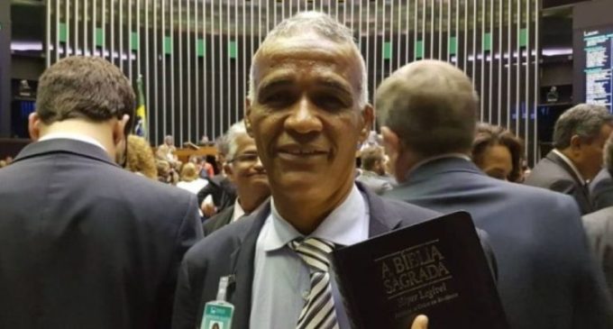 Sargento Isidório diz que “só um endemoninhado” pode ser contra Bíblia como patrimônio cultural