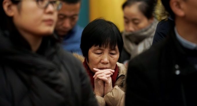 China prende 50 cristãos, entre idosos e crianças, por “subversão ao poder do Estado”