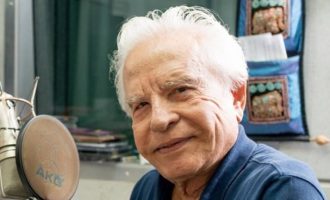 Aos 91 anos, Cid Moreira conta testemunho de fé: “Perdi amigos, dinheiro”