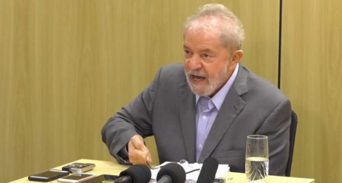 Em entrevista na prisão, Lula ataca evangélicos: “Preconceituosos”