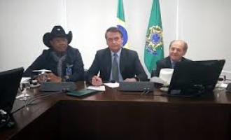 Bolsonaro faz live com Valdemiro e repudia perseguição a cristãos em países islâmicos