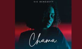 Após sucesso de “Meu Lar”, Vic Benedett lança seu novo single “Chama”