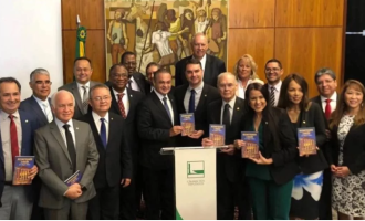 Ministério que realiza estudos bíblicos na Casa Branca inicia reuniões em Brasília