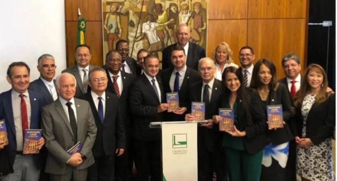 Ministério que realiza estudos bíblicos na Casa Branca inicia reuniões em Brasília