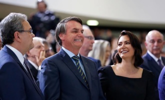 Bolsonaro “aceita Jesus” em culto no Palácio do Planalto