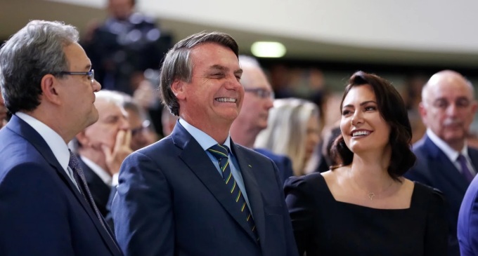 Bolsonaro “aceita Jesus” em culto no Palácio do Planalto