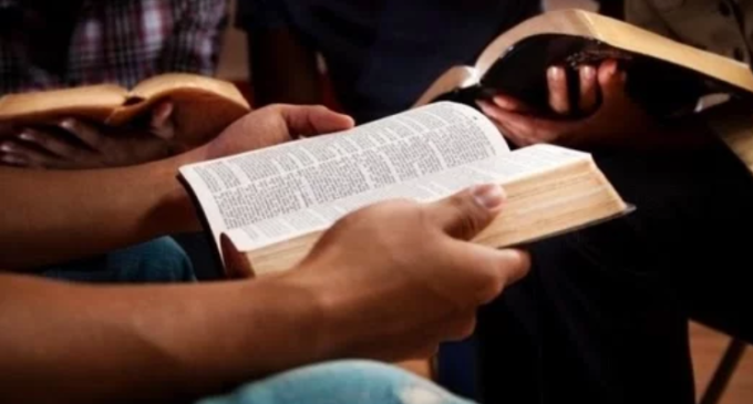 Associação de Atletas Cristãos distribuiu mais de 190.000 Bíblias em 2019