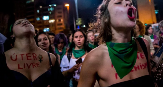 Feminismo cristão? Católicas e evangélicas se unem pelo direito ao aborto