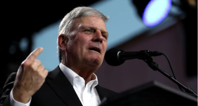 Coronavírus não é plano de Deus e sim resultado do pecado humano, diz Franklin Graham