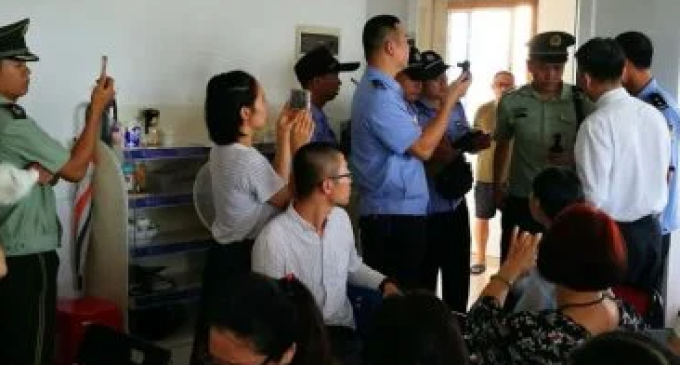 Repressão: China prende cristãos por cultuarem a Deus pela internet, dentro de casa