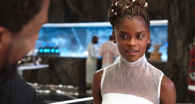 Letitia Wright, atriz de ‘Pantera Negra’ diz que foi constrangida a ‘parar de falar de Jesus’