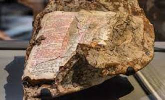 1 de setembro: mensagem de perdão em Bíblia fundida a escombros impactou o mundo