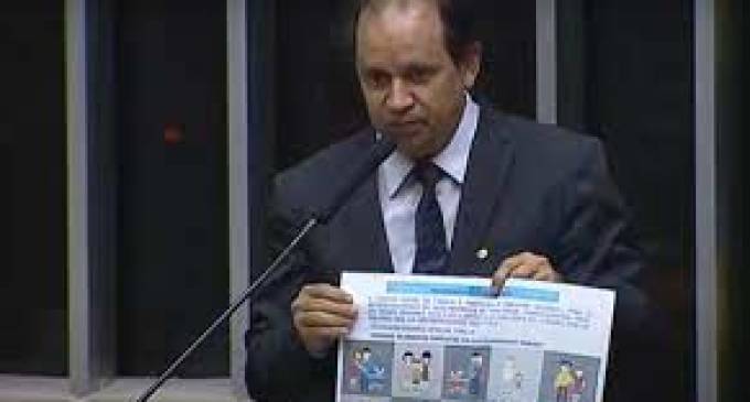 Deputado denuncia ideologia de gênero em material escolar