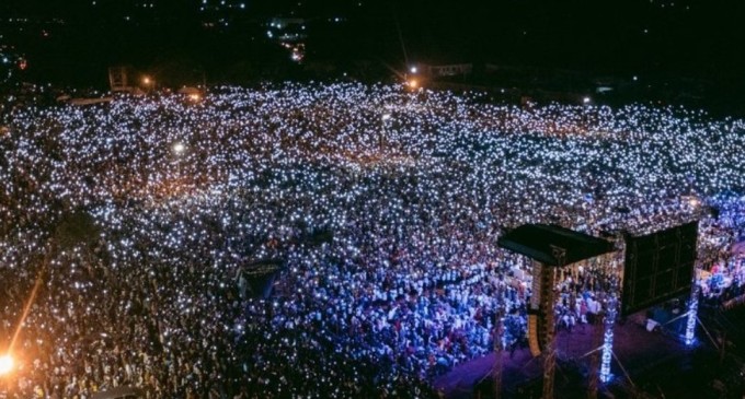 Cruzada na Nigéria com mais de 1 milhão de pessoas tem milagres e conversões