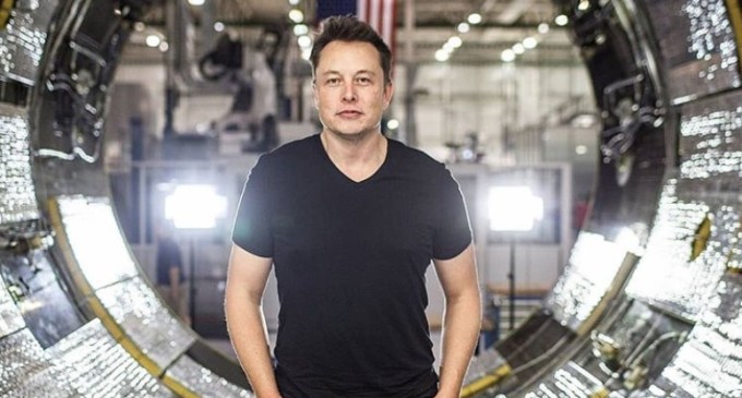 Elon Musk diz concordar com os ensinamentos de Jesus Cristo