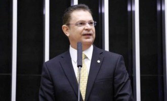 Deputado desafia pastores: “Não dá mais para se esconder”