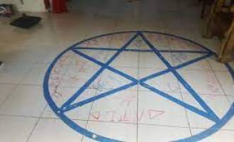 Investigação descobre rituais satânicos realizados à força com crianças por 10 anos